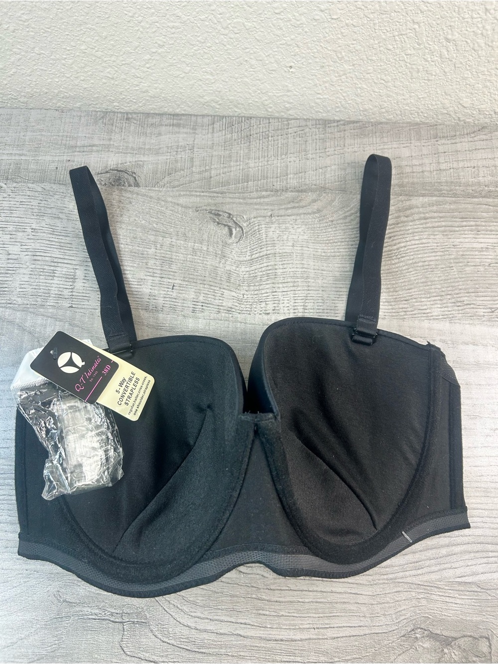 Q-T Intimates 5-Way Convertible Strapless Bra Black 38D NWT - Picture 6 of 8